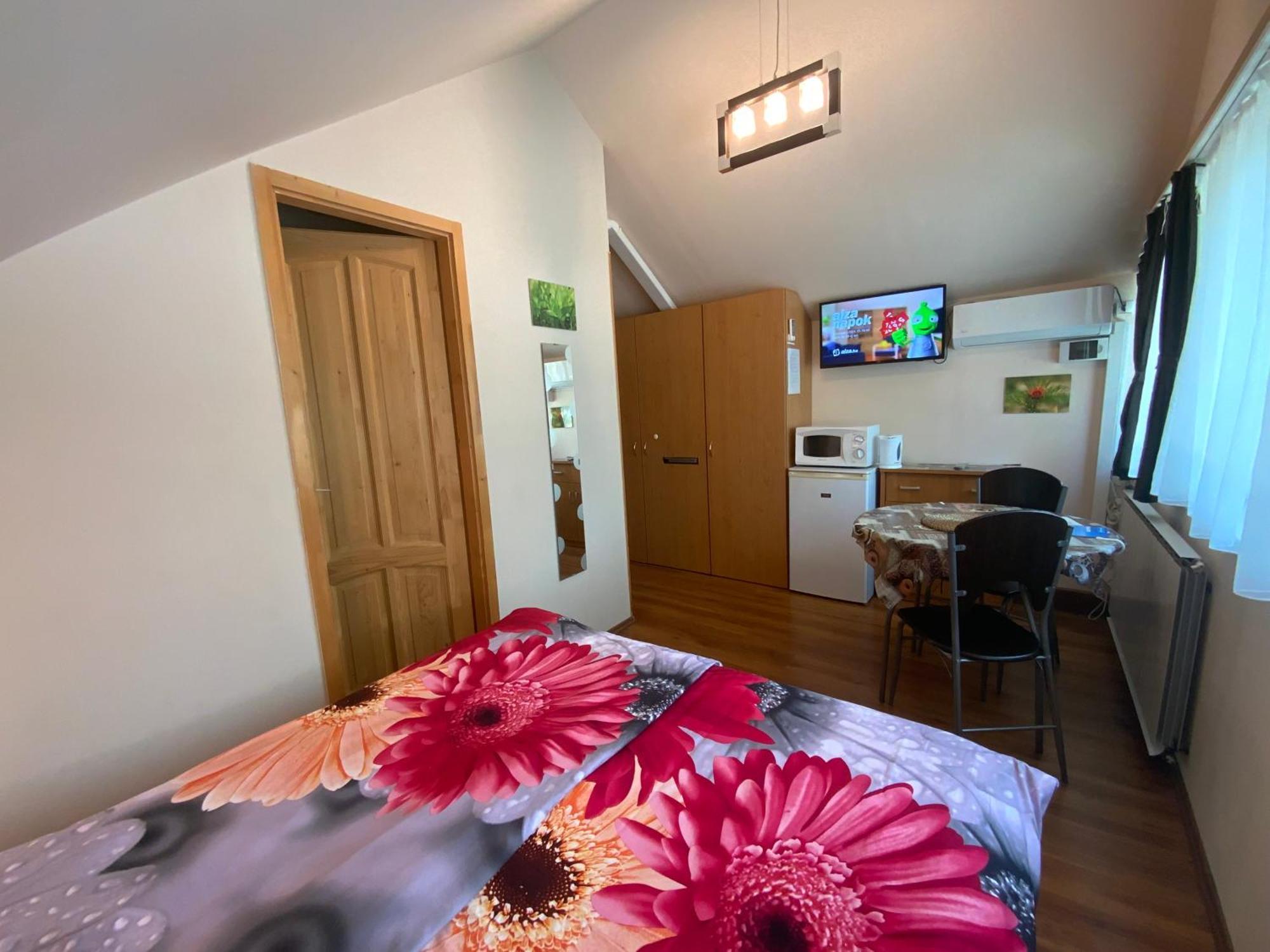 Elso Fecske Apartmanok Siófok Eksteriør billede